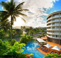 DoubleTree by Hilton Cairns - Accommodation Australia