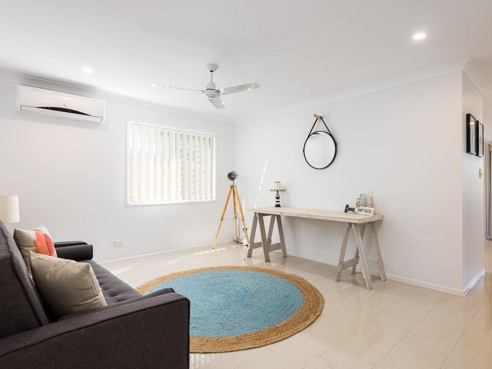 Lota QLD Accommodation Australia