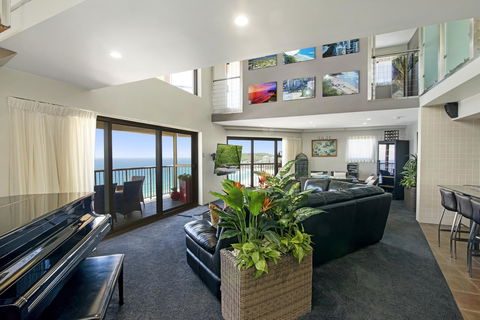Burleigh Esplanade Apartments - Accommodation Australia 26