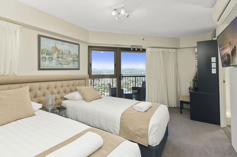 Burleigh Esplanade Apartments - Accommodation Australia 34