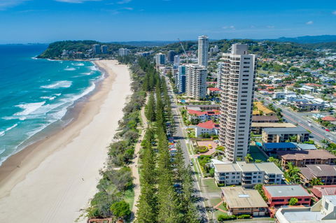 Burleigh Esplanade Apartments - Accommodation Australia 19
