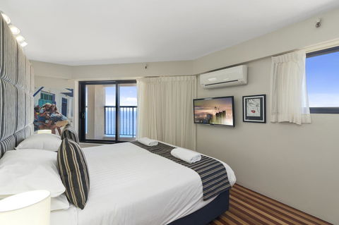 Burleigh Esplanade Apartments - Accommodation Australia 28