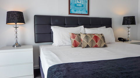 Broadbeach Savannah Resort - Accommodation Australia 14