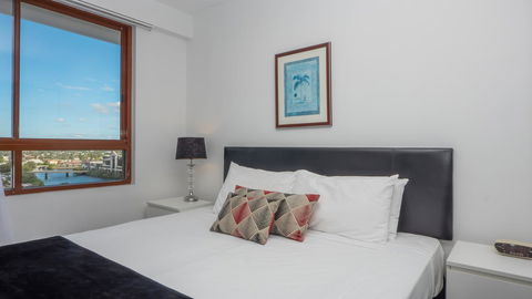 Broadbeach Savannah Resort - Accommodation Australia 10