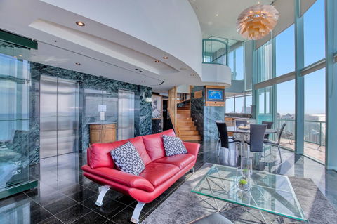 The Waterford On Main Beach - Accommodation Australia 38