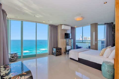 The Waterford On Main Beach - Accommodation Australia 36