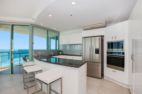 The Waterford On Main Beach - Accommodation Australia 24