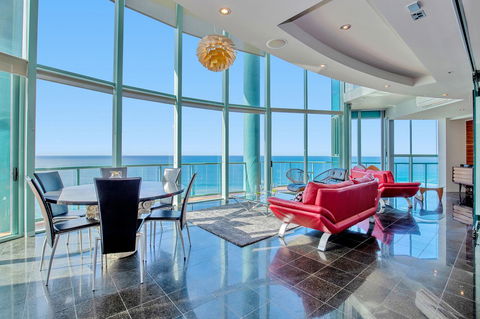 The Waterford On Main Beach - Accommodation Australia 44