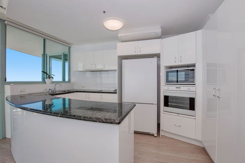 The Waterford On Main Beach - Accommodation Australia 32