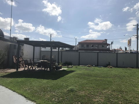 Nanango Star Motel - Bed n Breakfasts 37