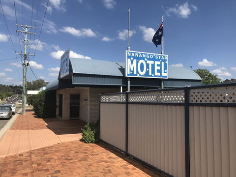 Nanango Star Motel - Bed n Breakfasts 12