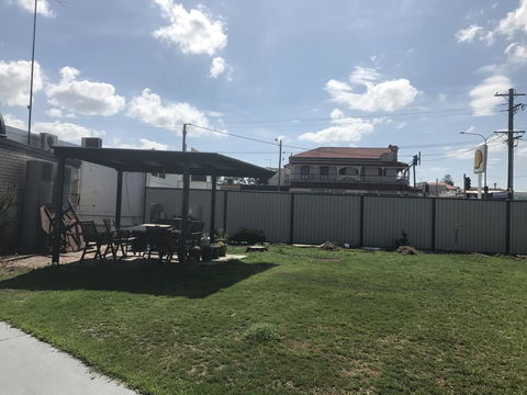Nanango Star Motel - Bed n Breakfasts 9