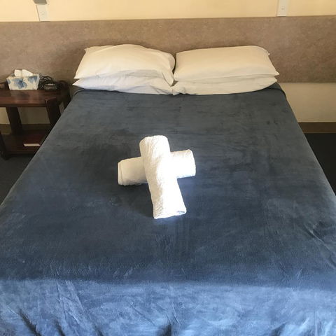 Nanango Star Motel - Bed n Breakfasts 10