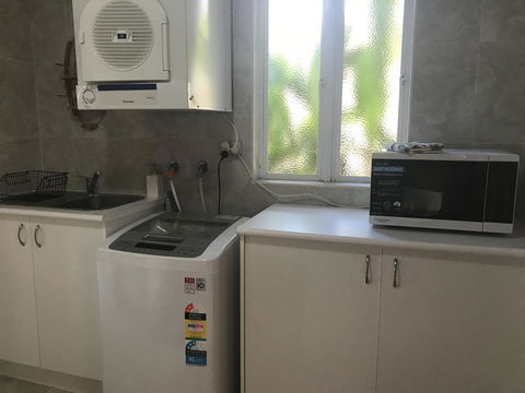 Taj On Byrnes - Private Luxury Apartment Mareeba - Accommodation Australia 12