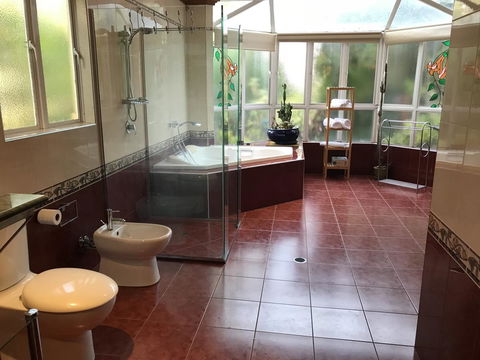 Taj On Byrnes - Private Luxury Apartment Mareeba - Accommodation Australia 3
