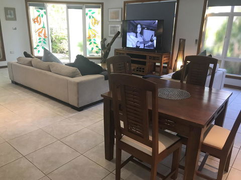 Taj On Byrnes - Private Luxury Apartment Mareeba - Accommodation Australia 6