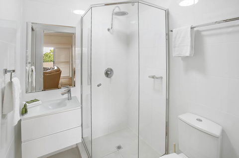 Rimini Holiday Apartments - Australia Shopping 22