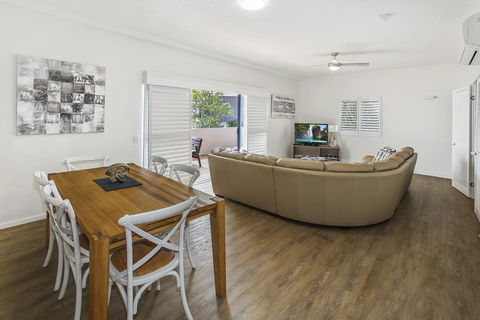 Rimini Holiday Apartments - Australia Shopping 19