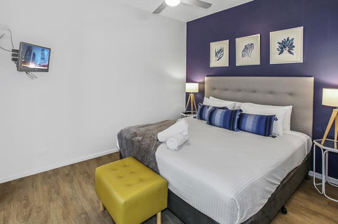 Rimini Holiday Apartments - Australia Shopping 17