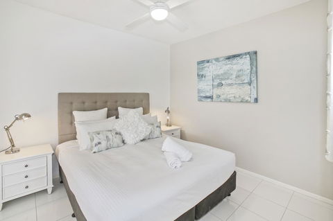 Rimini Holiday Apartments - Australia Shopping 9