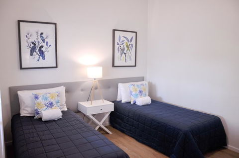 Rimini Holiday Apartments - Australia Shopping 28