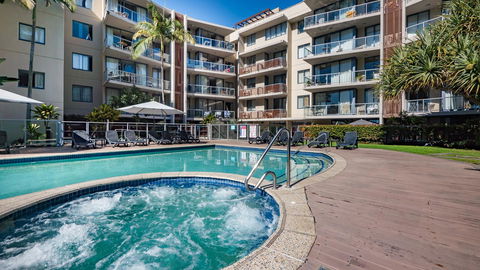 Swell Resort Burleigh Heads - Australia Shopping 1