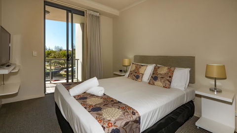 Swell Resort Burleigh Heads - Australia Shopping 34