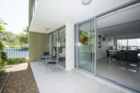Blue On Blue Apartment 914 - Accommodation Australia 2