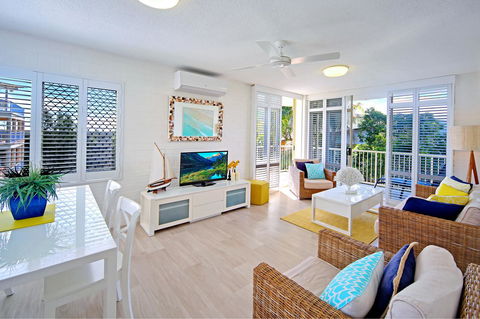 Surf Dance Apartments - Australia Shopping 13