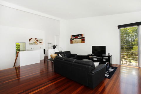 224 Centenary Heights Road Coolum Beach, 500 Dollar Bond, Linen Included - Accommodation Australia 4