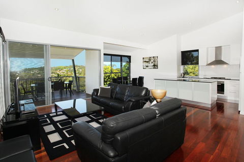 224 Centenary Heights Road Coolum Beach, 500 Dollar Bond, Linen Included - Accommodation Australia 3