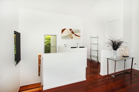 224 Centenary Heights Road Coolum Beach, 500 Dollar Bond, Linen Included - Accommodation Australia 7