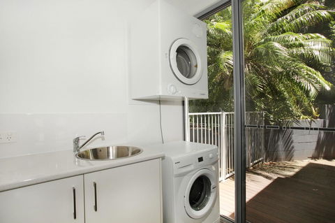 224 Centenary Heights Road Coolum Beach, 500 Dollar Bond, Linen Included - Accommodation Australia 14