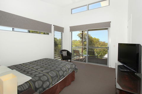 224 Centenary Heights Road Coolum Beach, 500 Dollar Bond, Linen Included - Accommodation Australia 12