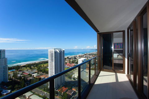 High Floor Ocean View Suites Broadbeach - Accommodation Australia 16