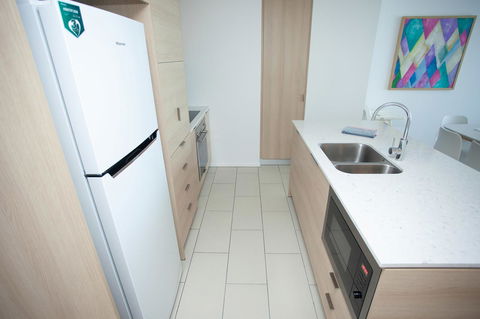 High Floor Ocean View Suites Broadbeach - Accommodation Australia 10
