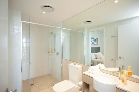 High Floor Ocean View Suites Broadbeach - Accommodation Australia 27