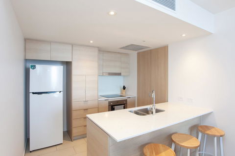 High Floor Ocean View Suites Broadbeach - Accommodation Australia 24