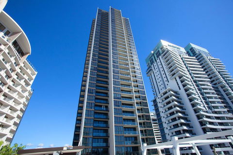 High Floor Ocean View Suites Broadbeach - Accommodation Australia 0