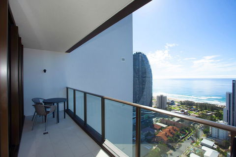 High Floor Ocean View Suites Broadbeach - Accommodation Australia 19