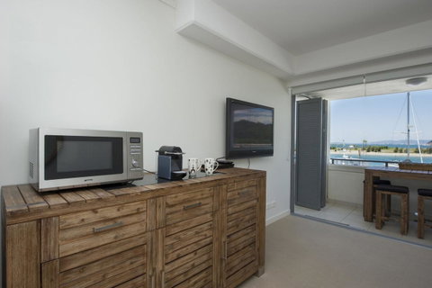 Blue On Blue Studio Room 1272 - Accommodation Australia 6