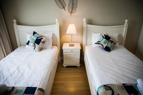 Elouera Tower - Australia Shopping 24