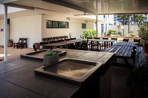 Elouera Tower - Australia Shopping 11