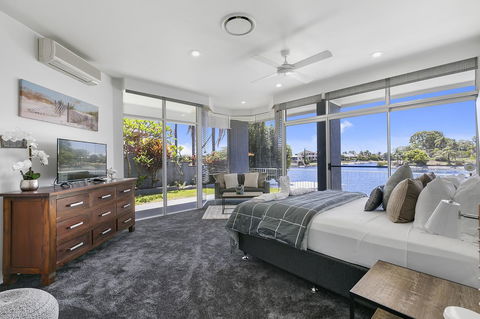 Havana Blue - Large 4 Bedroom Family Home - Accommodation Australia 13