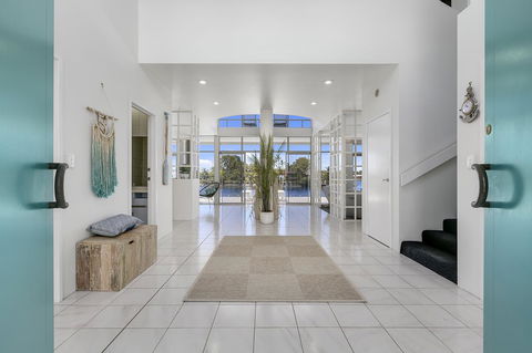 Havana Blue - Large 4 Bedroom Family Home - Accommodation Australia 3