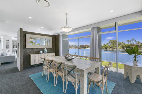 Havana Blue - Large 4 Bedroom Family Home - Accommodation Australia 12