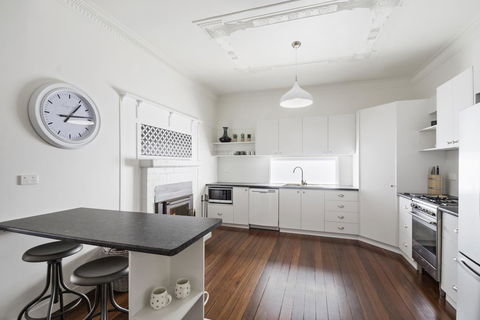 The Lighthouse - Accommodation Australia 12