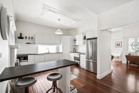 The Lighthouse - Accommodation Australia 11