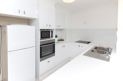 Miami Beachside Holiday Apartments - Accommodation Australia 26