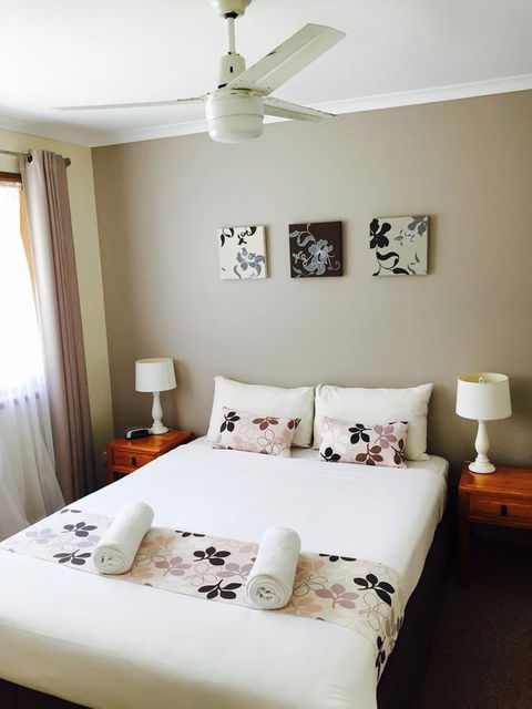 Montville Holiday Apartments - Bed n Breakfasts 24